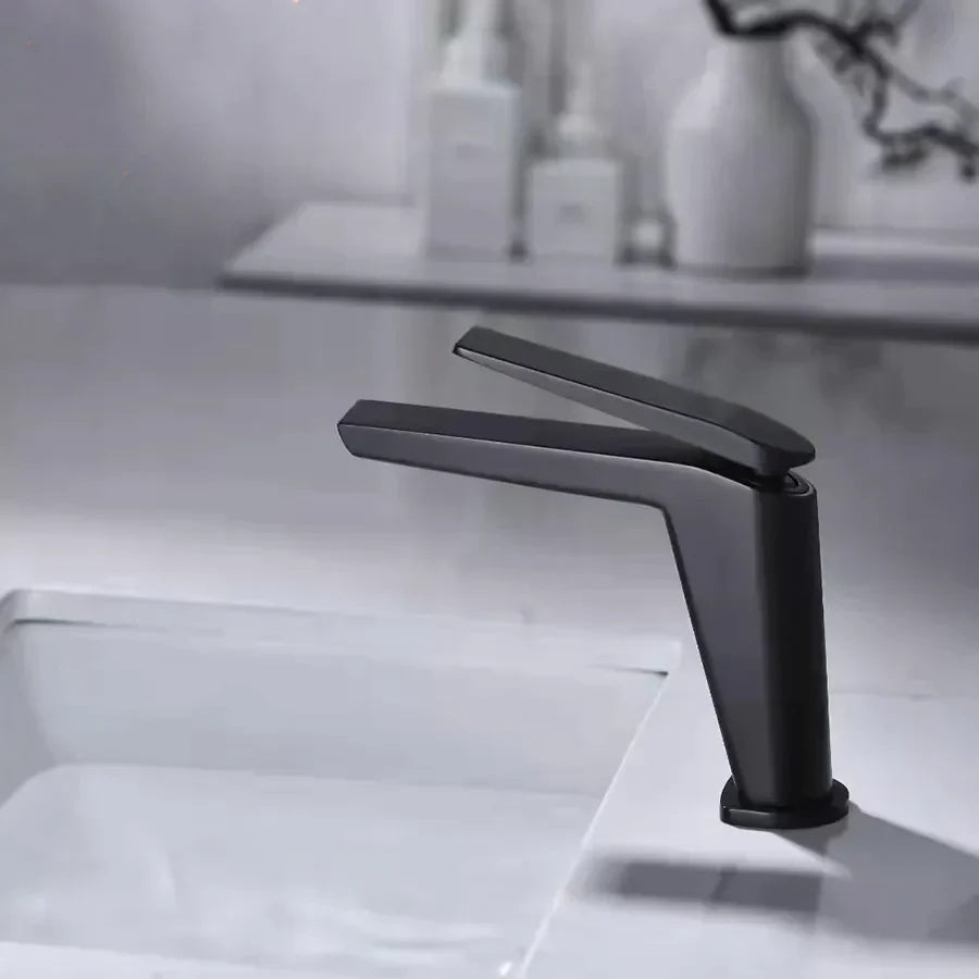 Robinet lavabo salle de bain minimaliste mitigeur - Noir - Laiton