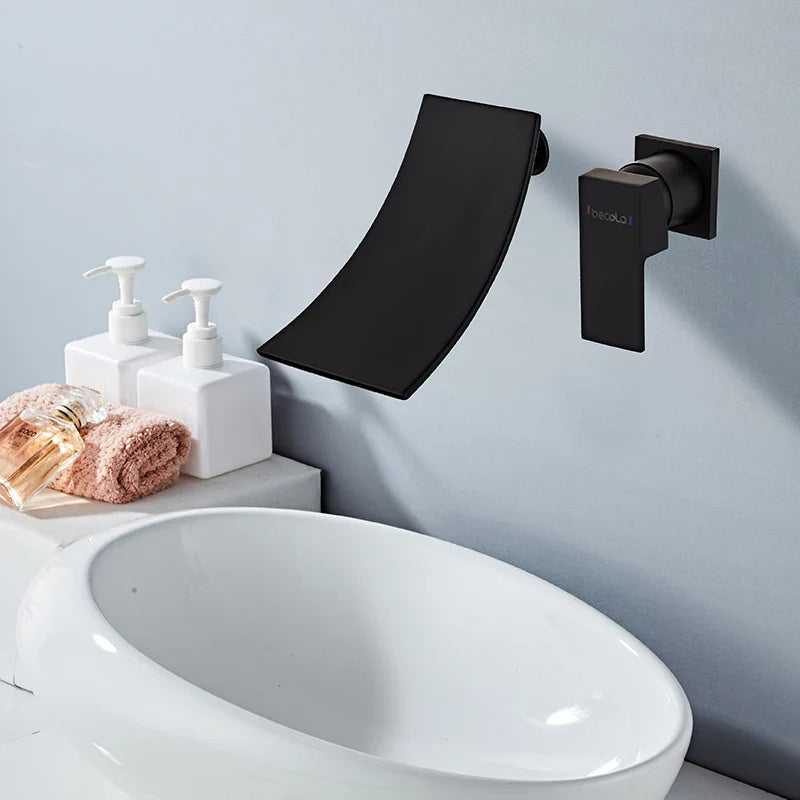 Robinet encastrable mural bec cascade - Noir - Laiton