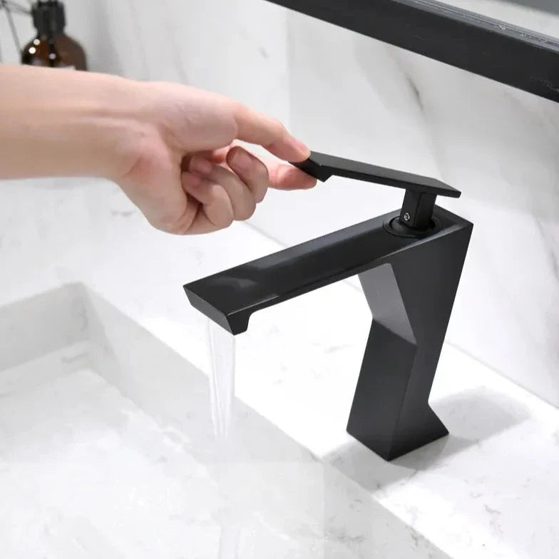 Robinet lavabo salle de bain design géométrique mitigeur - Noir - Laiton