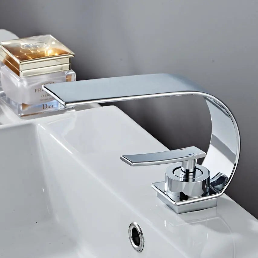 Robinet lavabo salle de bain plat incurvé - Argenté
