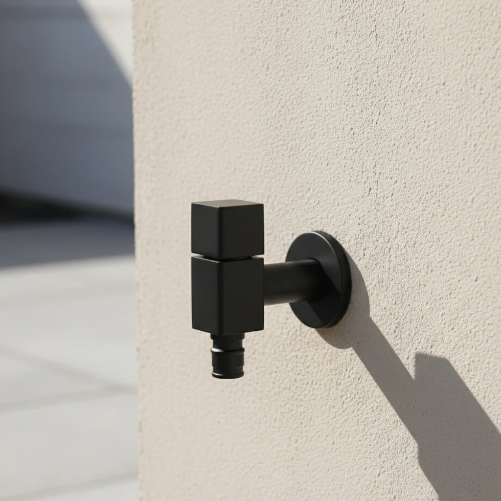 Robinet extérieur de jardin moderne cubique mural - Noir - Laiton