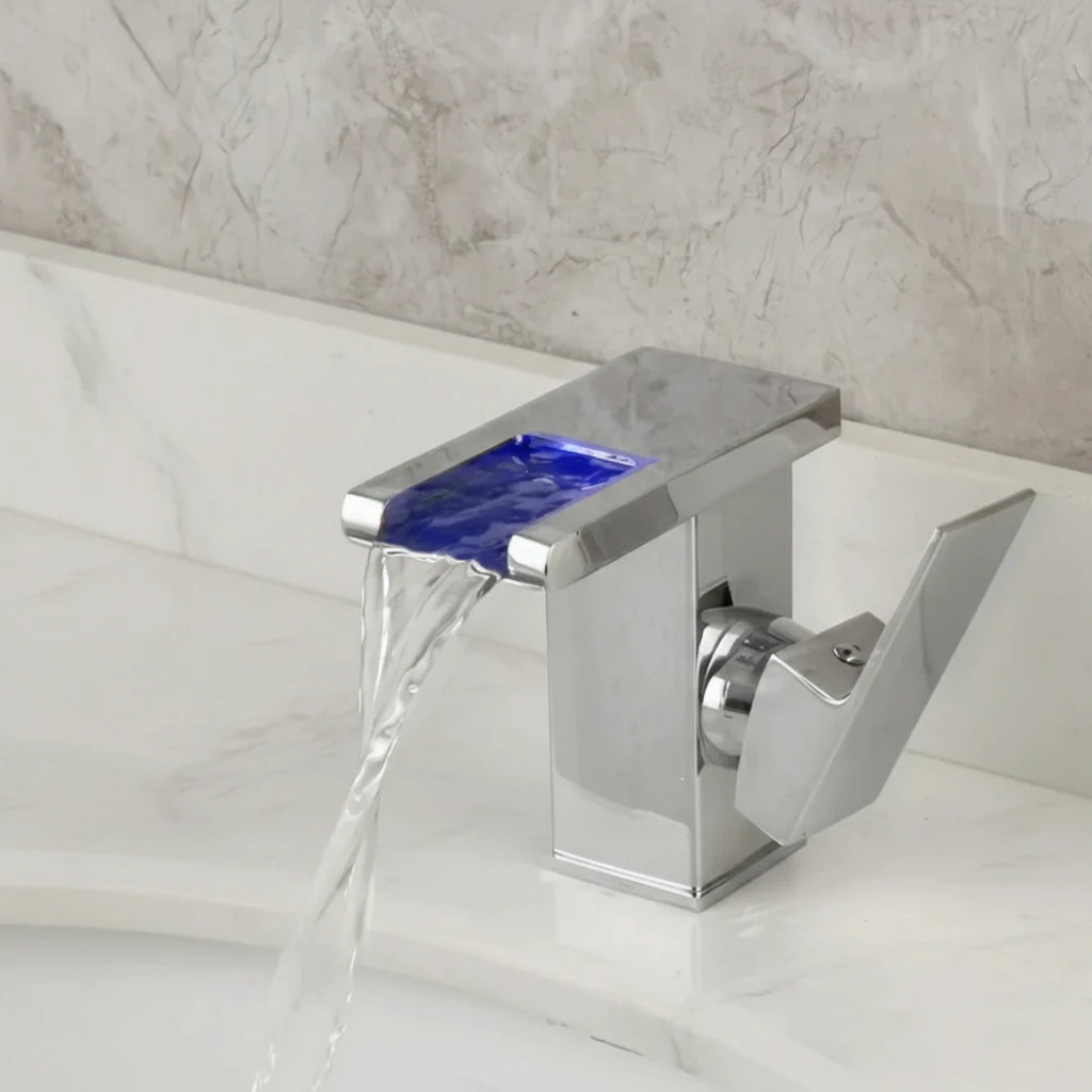 Robinet lavabo salle de bain design cascade led température - Argenté