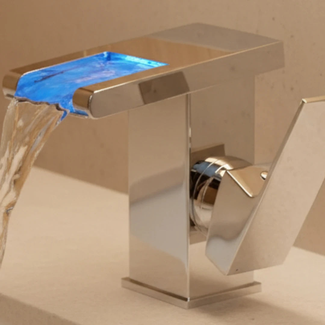 Robinet lavabo salle de bain design cascade led température - Argenté