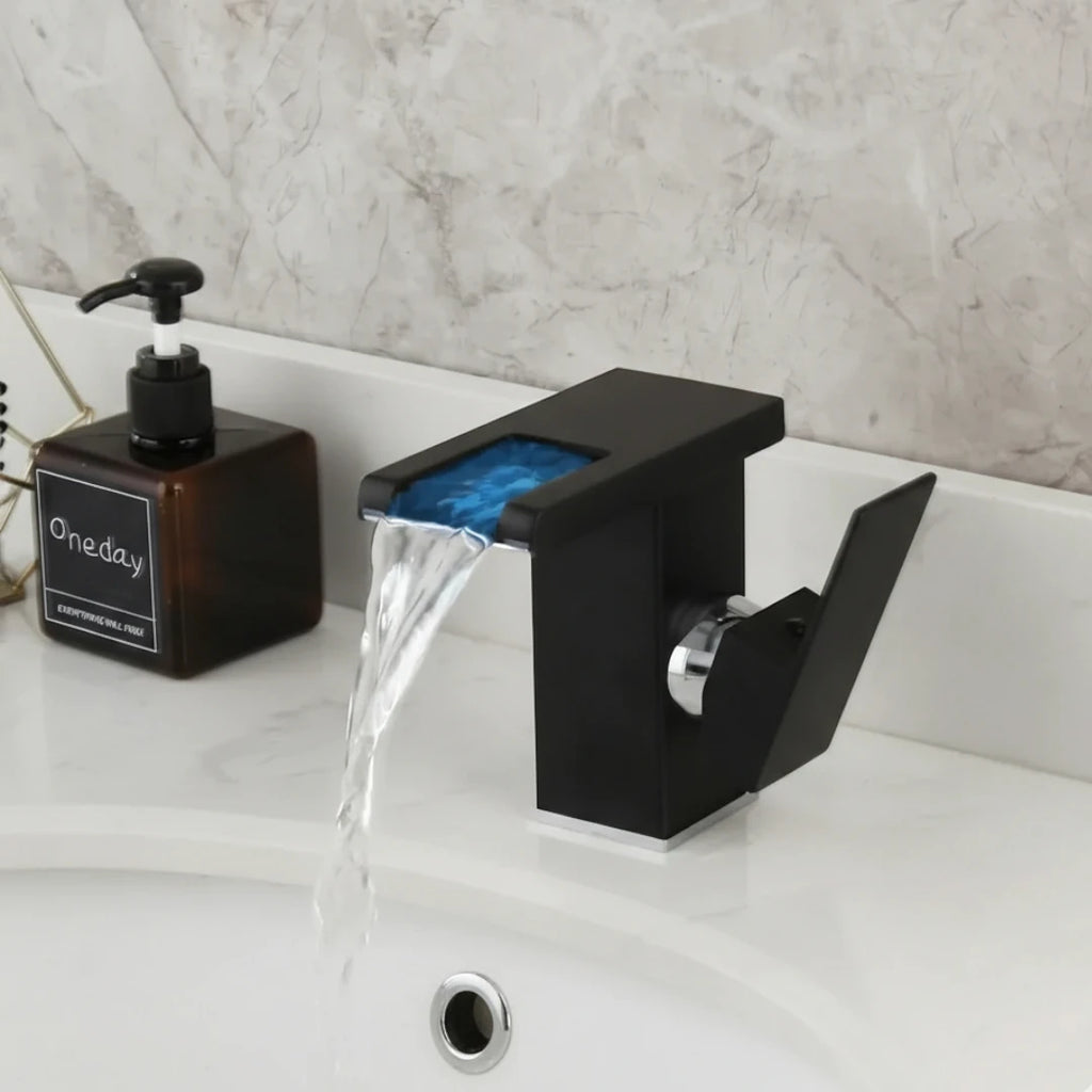 Robinet lavabo salle de bain design cascade led température - Noir