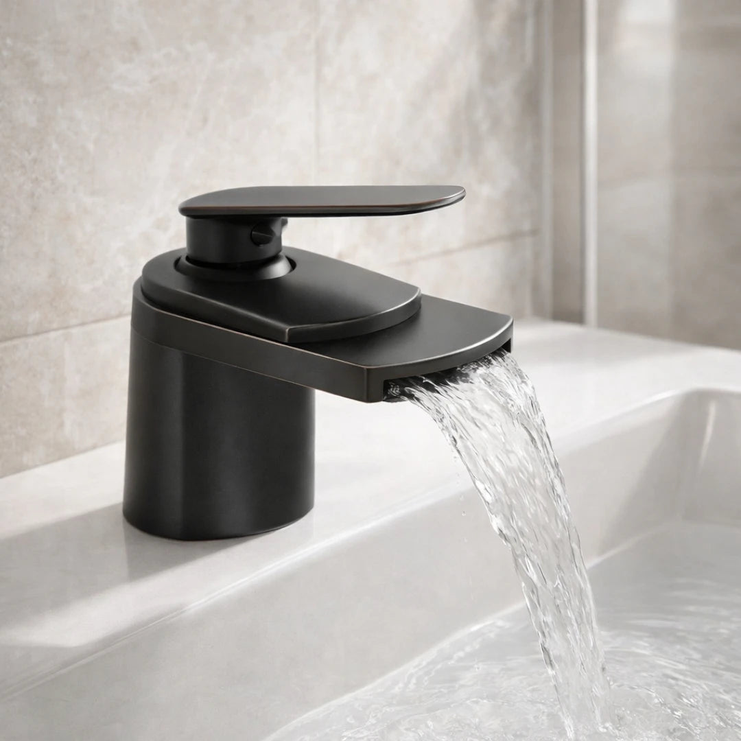 Robinet lavabo salle de bain large design cascade - Noir