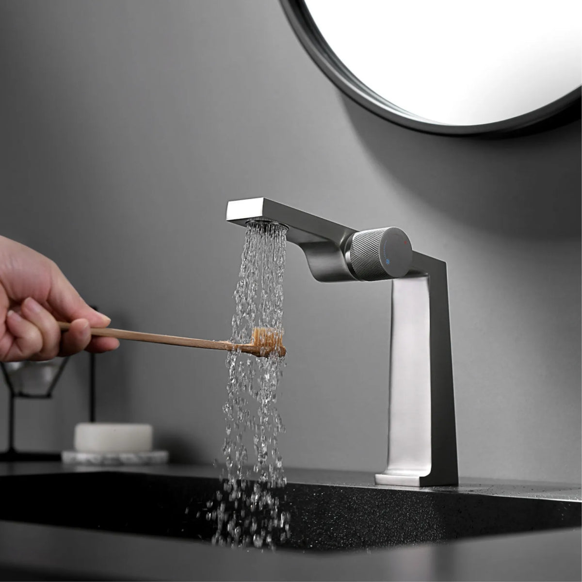 Robinet salle de bain lavabo design contemporain mitigeur - Argenté - Laiton
