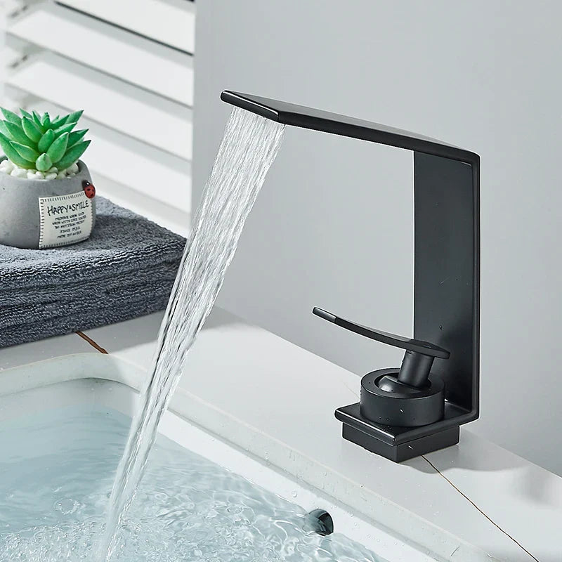 Robinet design lavabo salle de bain cascade - Noir - Laiton