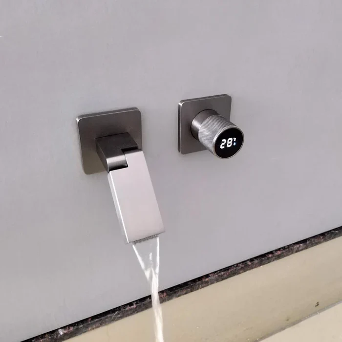 Robinet salle de bain lavabo mural encastrable pivotant - Argenté - Laiton