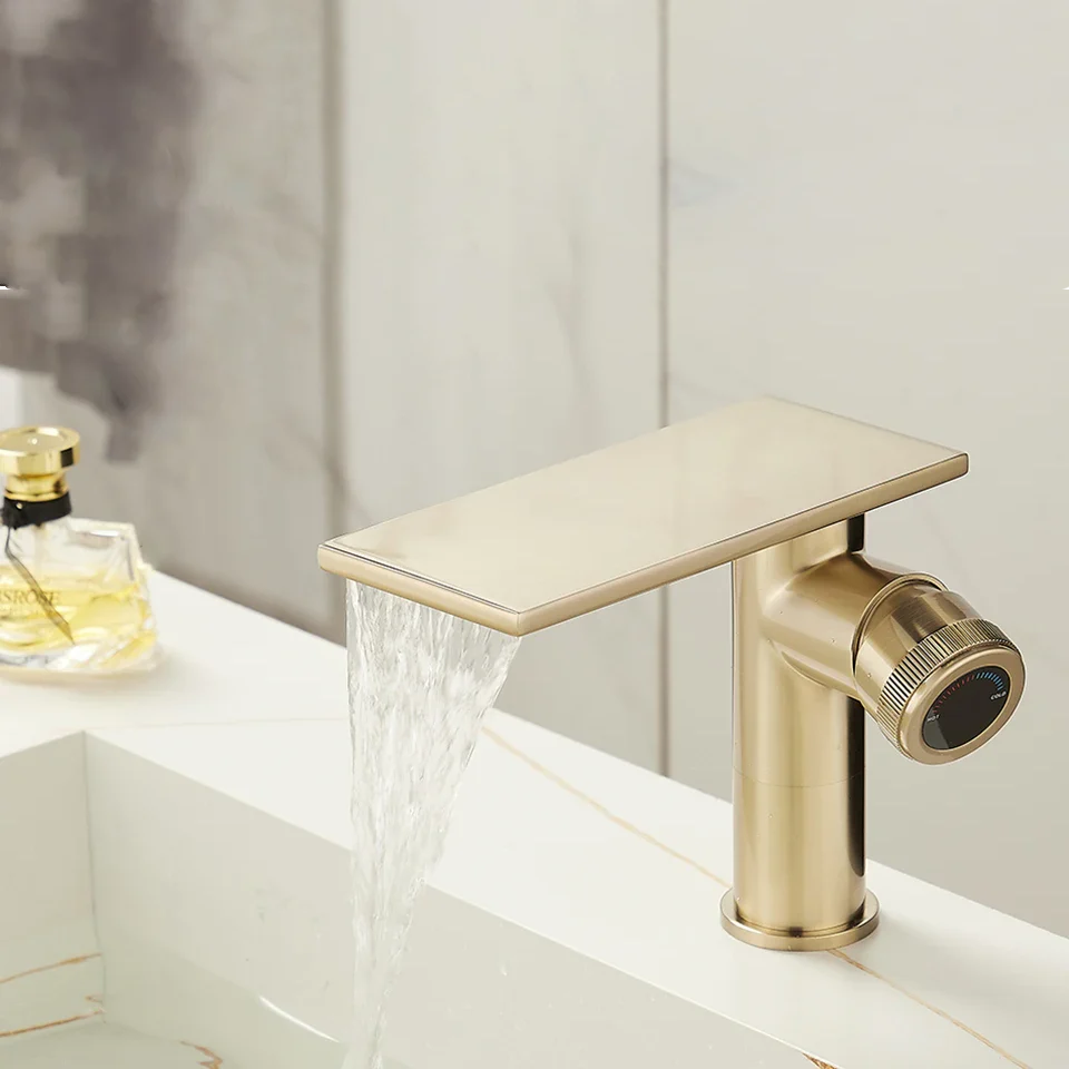 Robinet moderne bec plat mitigeur - Doré - Laiton