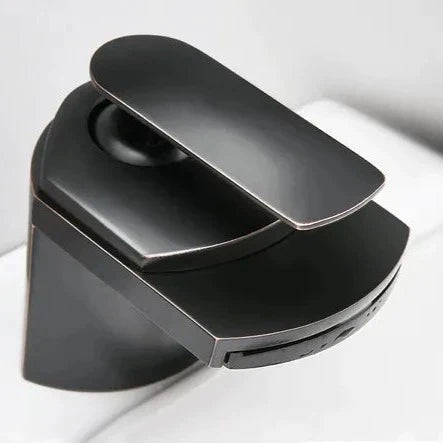 Robinet lavabo salle de bain large design cascade - Noir