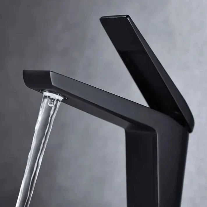 Robinet lavabo salle de bain minimaliste mitigeur - Noir - Laiton